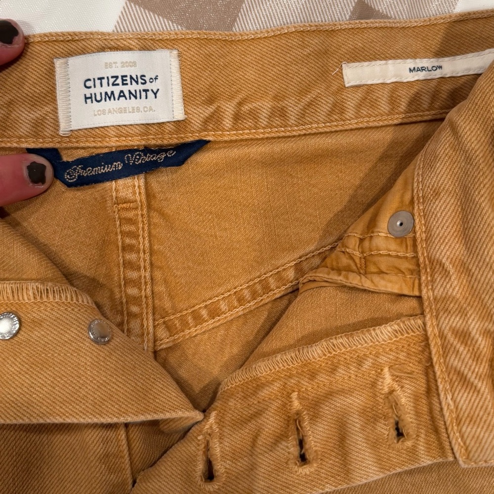 Citizens of Humanity High-Rise Denim Vintage Shorts - Picture 8 of 9
